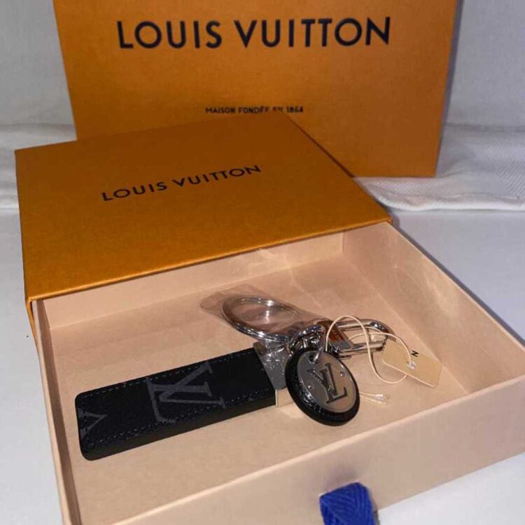 ميدالية مفاتيح ماركة لويس فيتون 